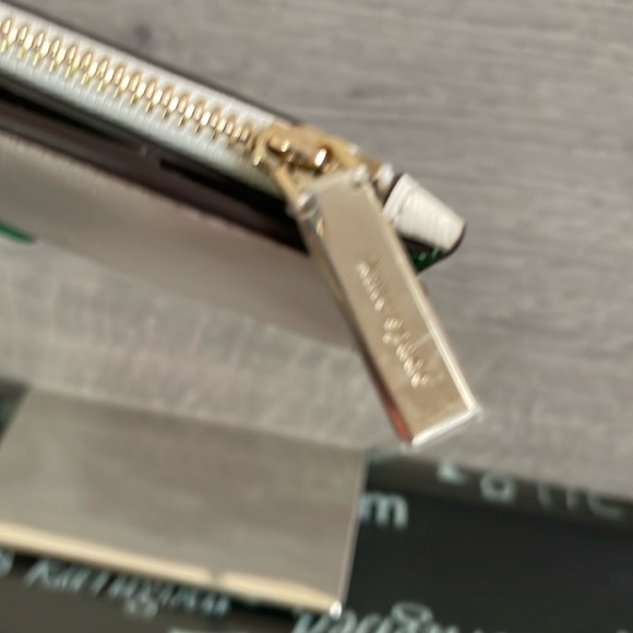 Kate Spade slim Wallet - Picture 7 of 9